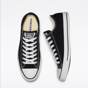 SOLD ‼️Classic converse black